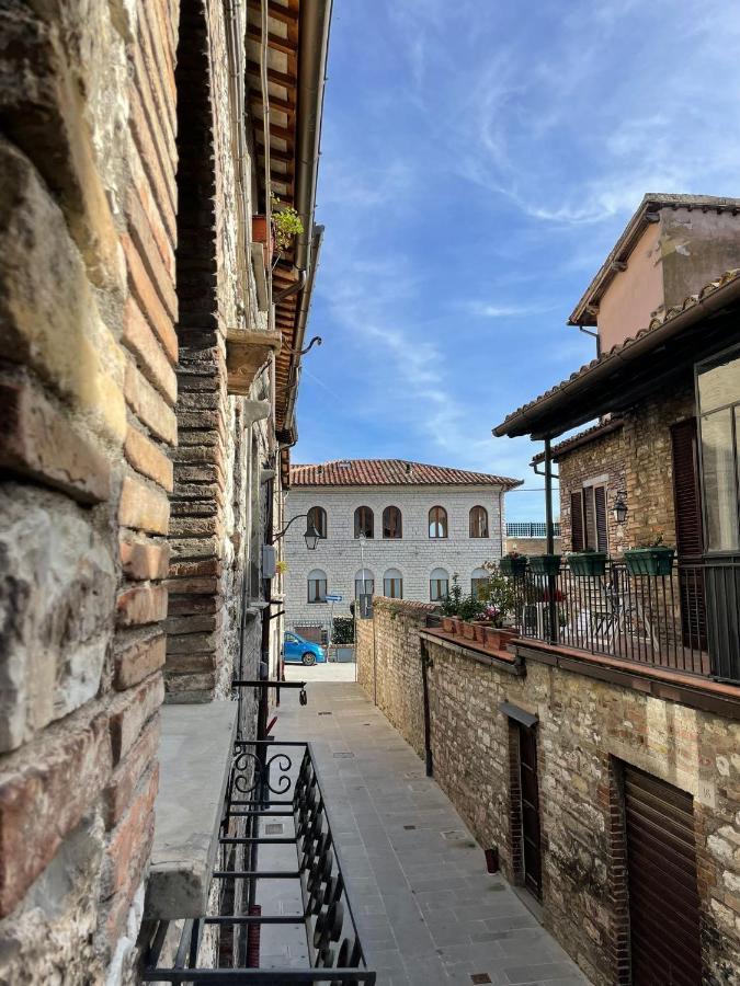 Casa La Rosa Apartment Gubbio Exterior photo